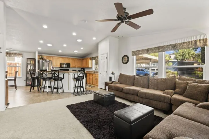14215 Pecan Park Ln. 1, El Cajon, California 92021