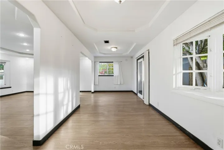 5345 Don Pio Drive, Woodland Hills, California 91364