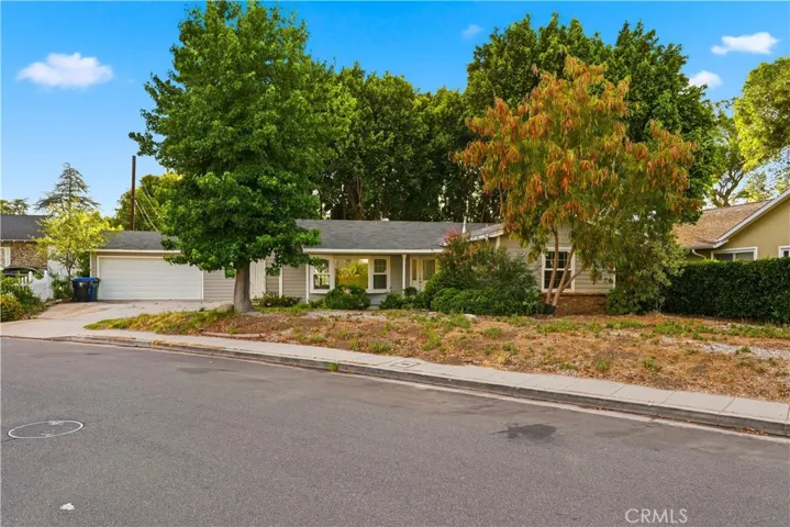 5345 Don Pio Drive, Woodland Hills, California 91364