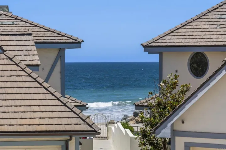 2340 Rue Des Chateaux, Carlsbad, California 92008