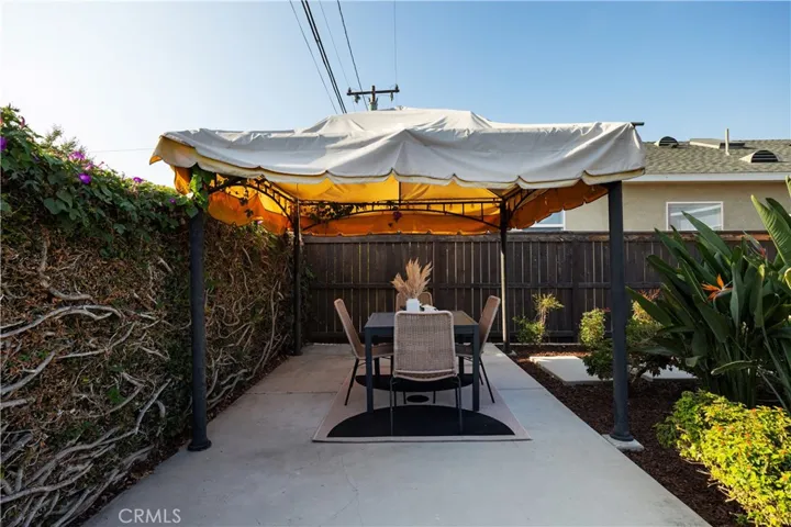 3833 Ocana Avenue, Long Beach, California 90808