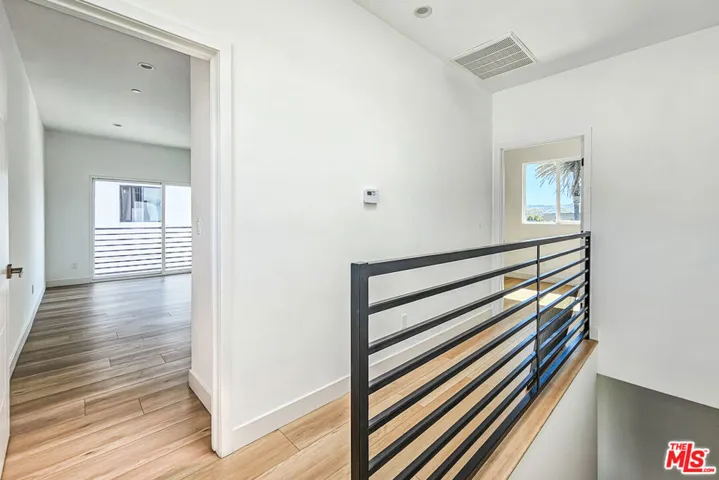 1923 1/2 Carmona Avenue, Los Angeles, California 90016