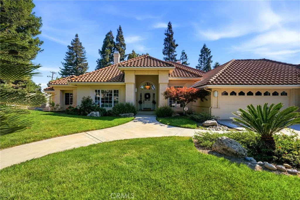 3403 E Vassar Ct