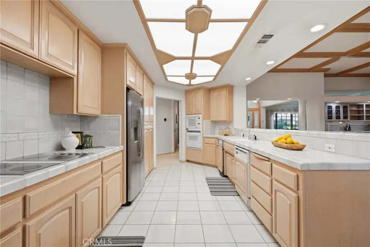 3403 E Vassar Court, Visalia, California 93292