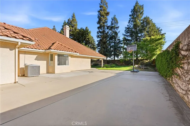 3403 E Vassar Court, Visalia, California 93292