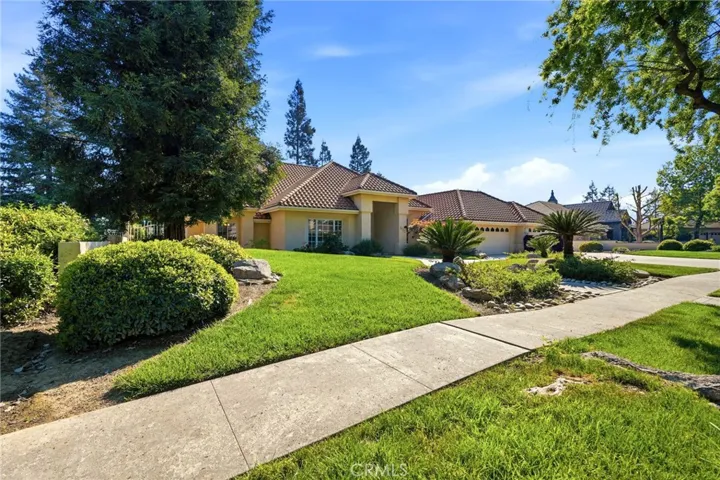 3403 E Vassar Court, Visalia, California 93292