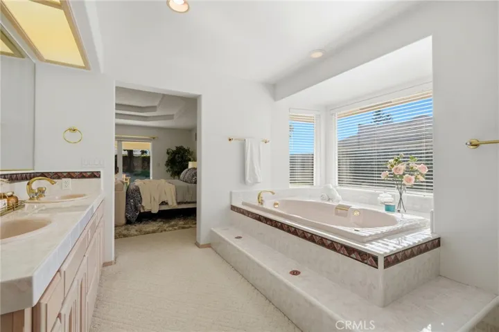 3403 E Vassar Court, Visalia, California 93292