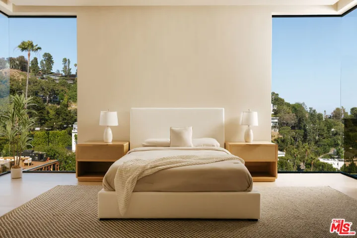 9262 Thrush Way, Los Angeles, California 90069