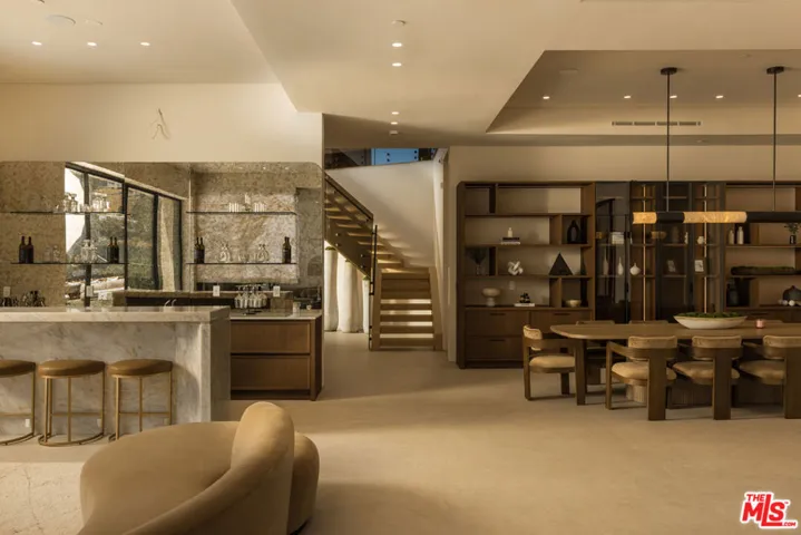 9262 Thrush Way, Los Angeles, California 90069