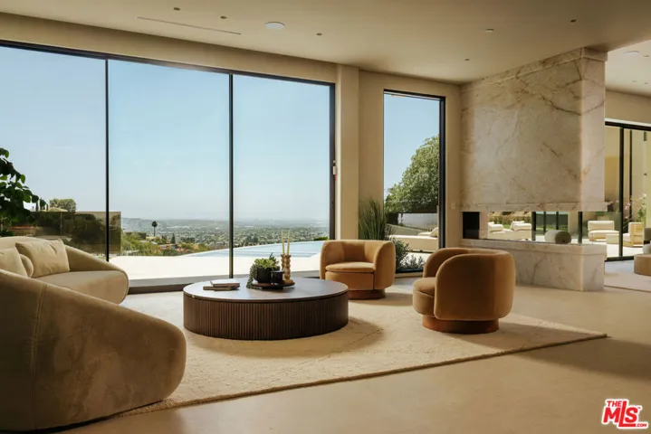 9262 Thrush Way, Los Angeles, California 90069
