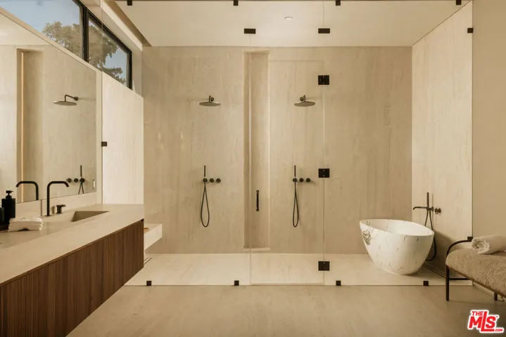 9262 Thrush Way, Los Angeles, California 90069