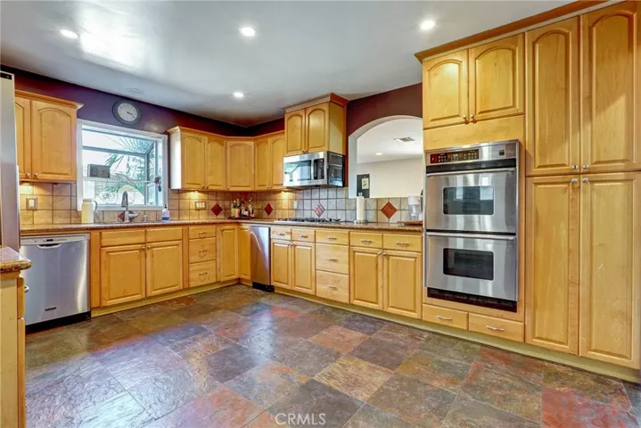 2800 Jolley Drive, Burbank, California 91504
