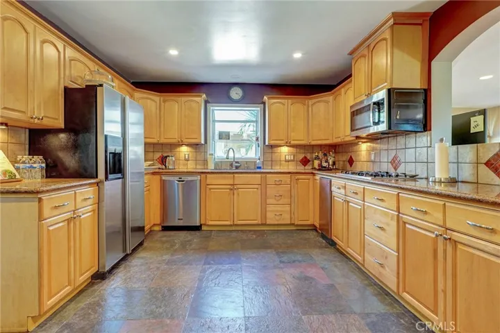 2800 Jolley Drive, Burbank, California 91504