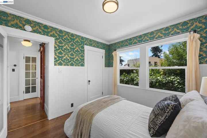 2521 Pleasant St, Oakland, California 94602