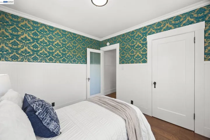 2521 Pleasant St, Oakland, California 94602