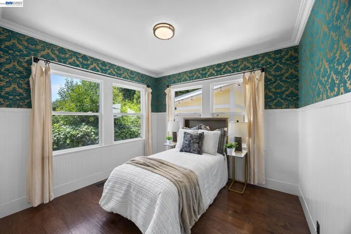 2521 Pleasant St, Oakland, California 94602