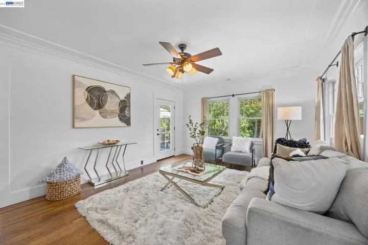 2521 Pleasant St, Oakland, California 94602