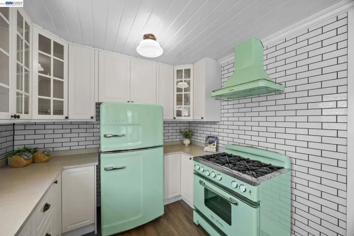 2521 Pleasant St, Oakland, California 94602