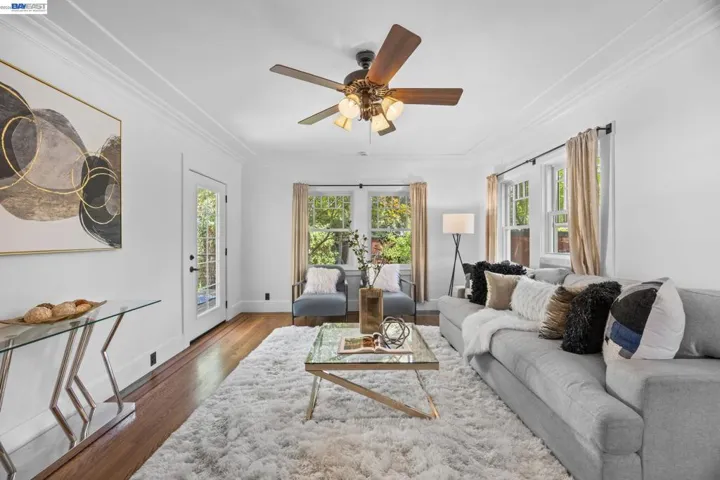 2521 Pleasant St, Oakland, California 94602
