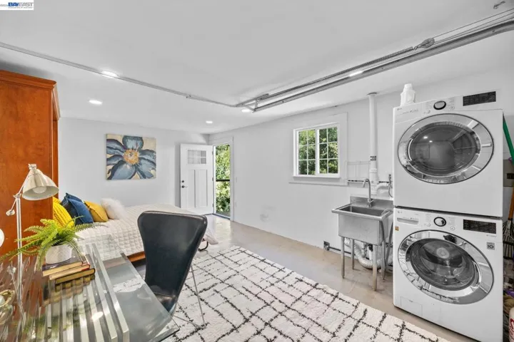 2521 Pleasant St, Oakland, California 94602
