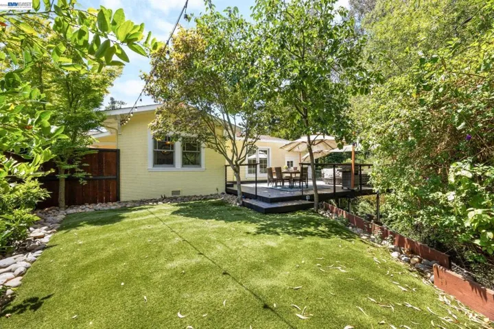 2521 Pleasant St, Oakland, California 94602