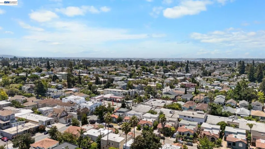 2521 Pleasant St, Oakland, California 94602