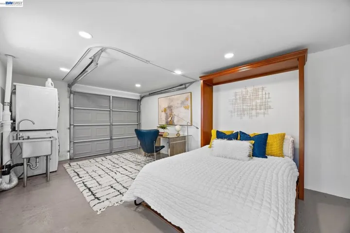 2521 Pleasant St, Oakland, California 94602