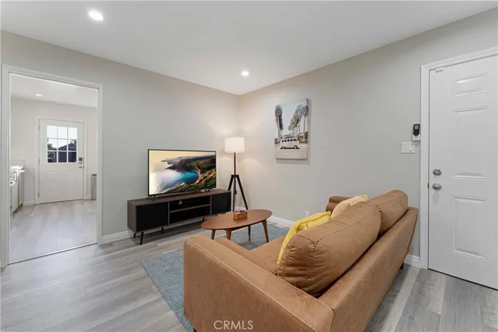 332 E El Sur, Monrovia, California 91016