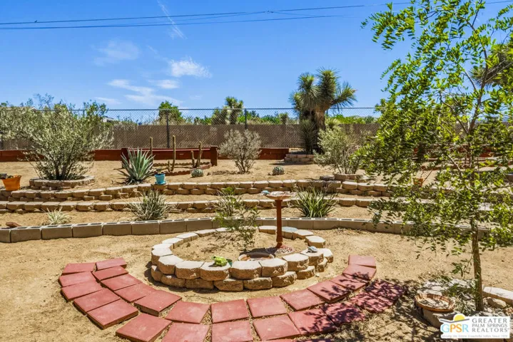 58217 Joshua Drive, Yucca Valley, California 92284