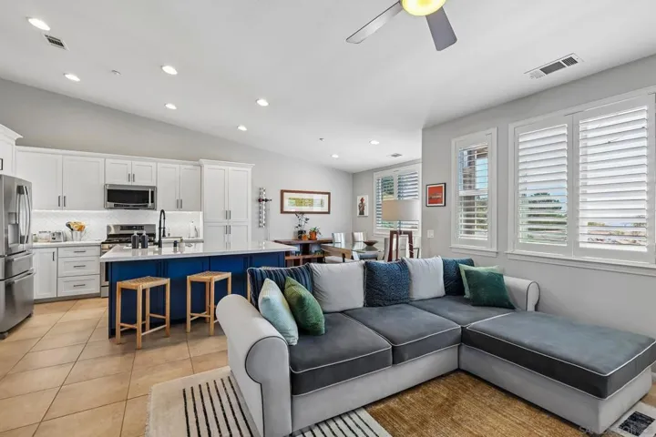 3156 Harbor Ridge Ln, San Diego, California 92103