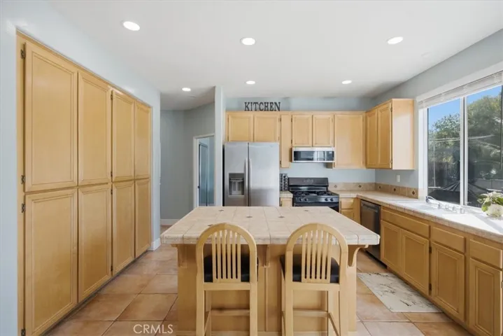 4854 Dulin Road, Fallbrook, California 92028