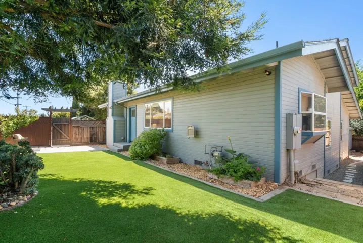 1921 16th Avenue, Santa Cruz, California 95062