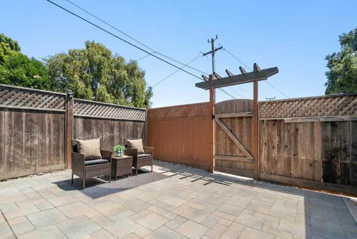1921 16th Avenue, Santa Cruz, California 95062