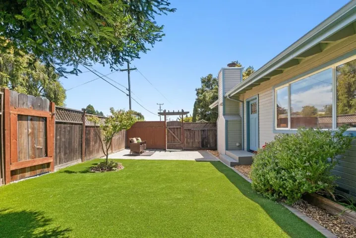 1921 16th Avenue, Santa Cruz, California 95062