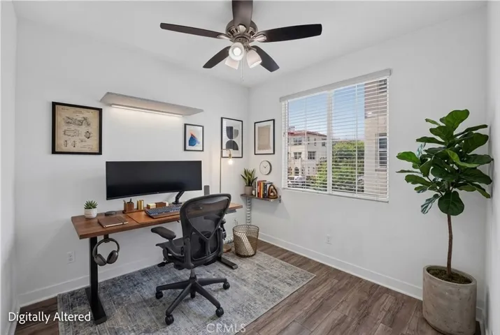 Third Room that can be used as an office or additional room