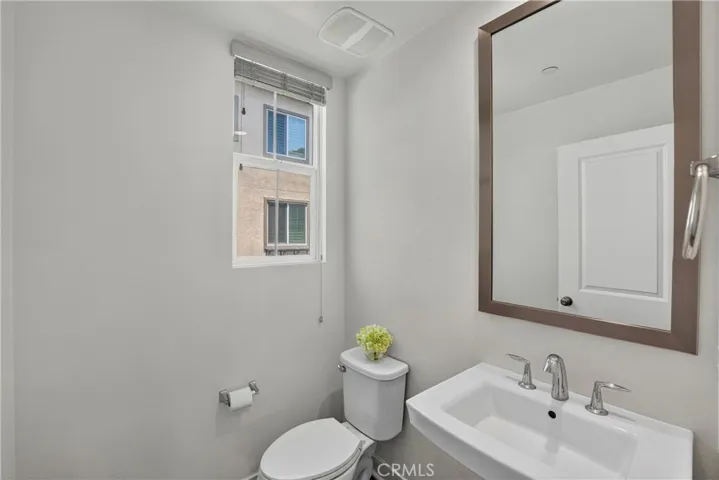 1/2 bath (Downstairs)