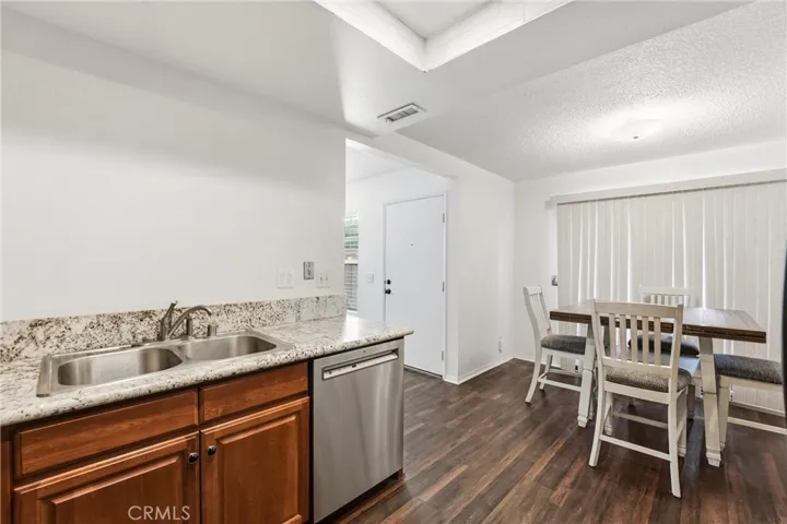 Kitchen - Dining