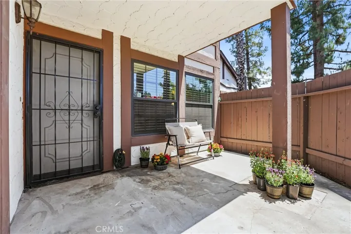 Private Courtyard/Patio