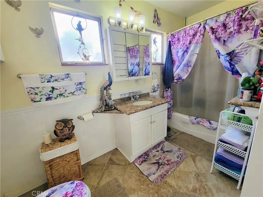 2nd Bathroom 2nd Bathroom