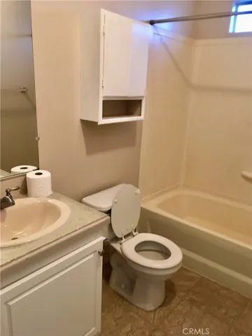 Back house 2nd bathroom