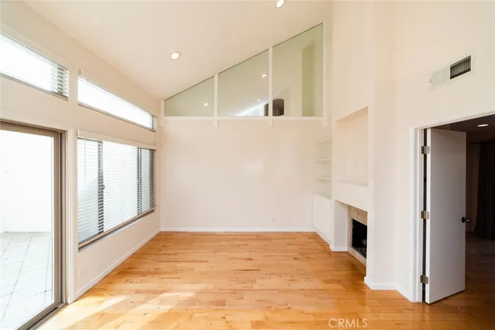 13 Morena 26, Irvine, California 92612