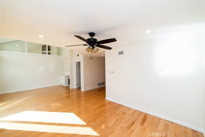 13 Morena 26, Irvine, California 92612