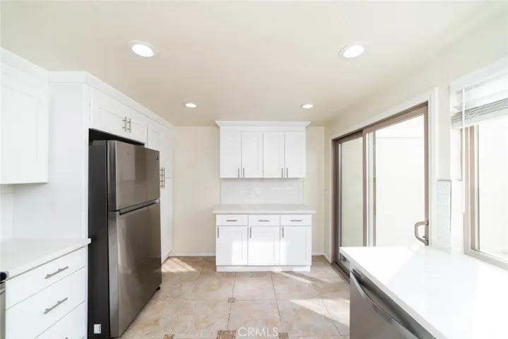 13 Morena 26, Irvine, California 92612