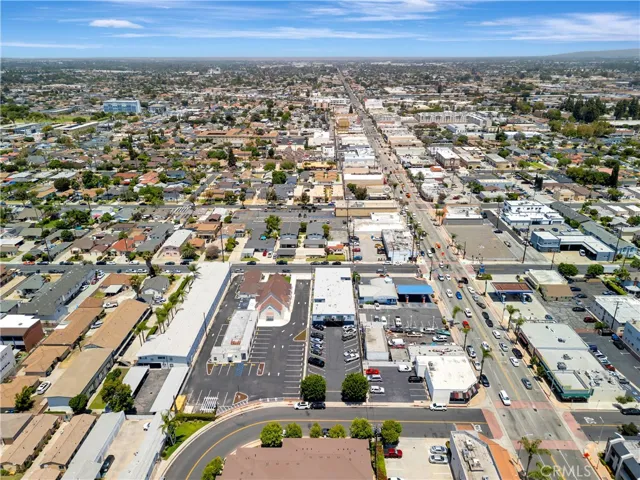 9746 Park, Bellflower, California 90706