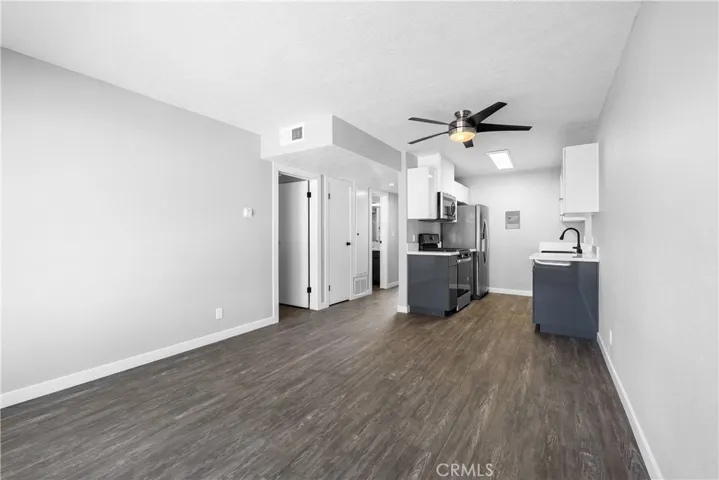 9746 Park, Bellflower, California 90706