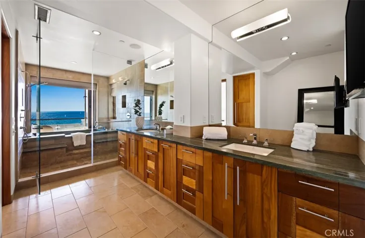 2615 Victoria, Laguna Beach, California 92651