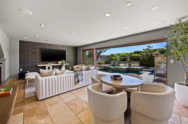2615 Victoria, Laguna Beach, California 92651