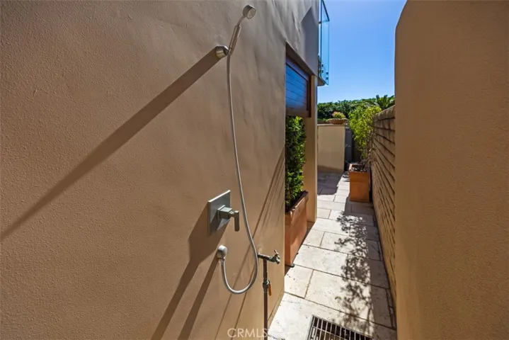 2615 Victoria, Laguna Beach, California 92651