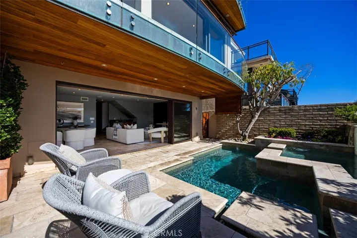 2615 Victoria, Laguna Beach, California 92651