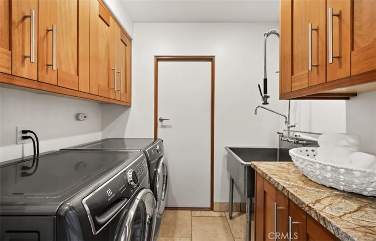 2615 Victoria, Laguna Beach, California 92651